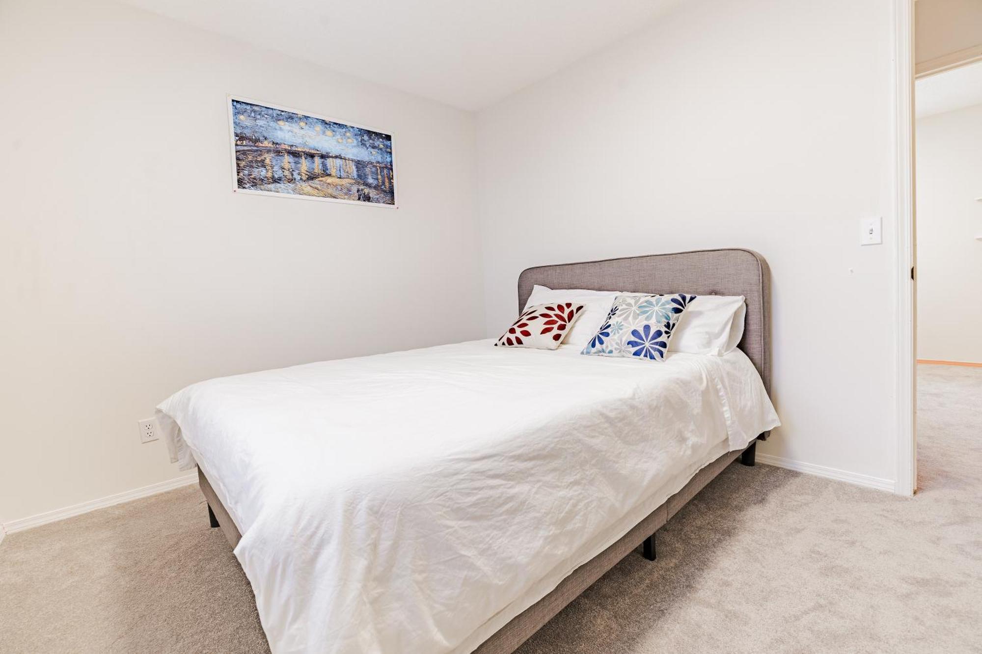 Main Floor Suite, 3 Bdr, 4Bd Spacious And Cozy YYC المظهر الخارجي الصورة